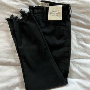 Abercrombie Super Skinny Ankle Jeans Size 4 Extra Short (4XS) (CURVE LOVE)